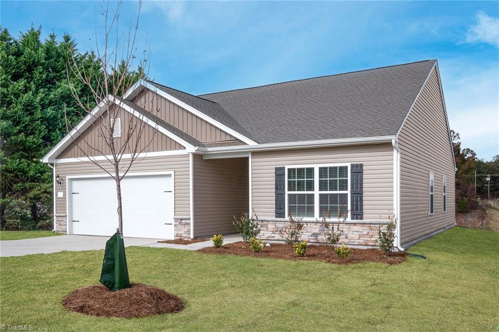 305 Dixieland Court Property Photo 3