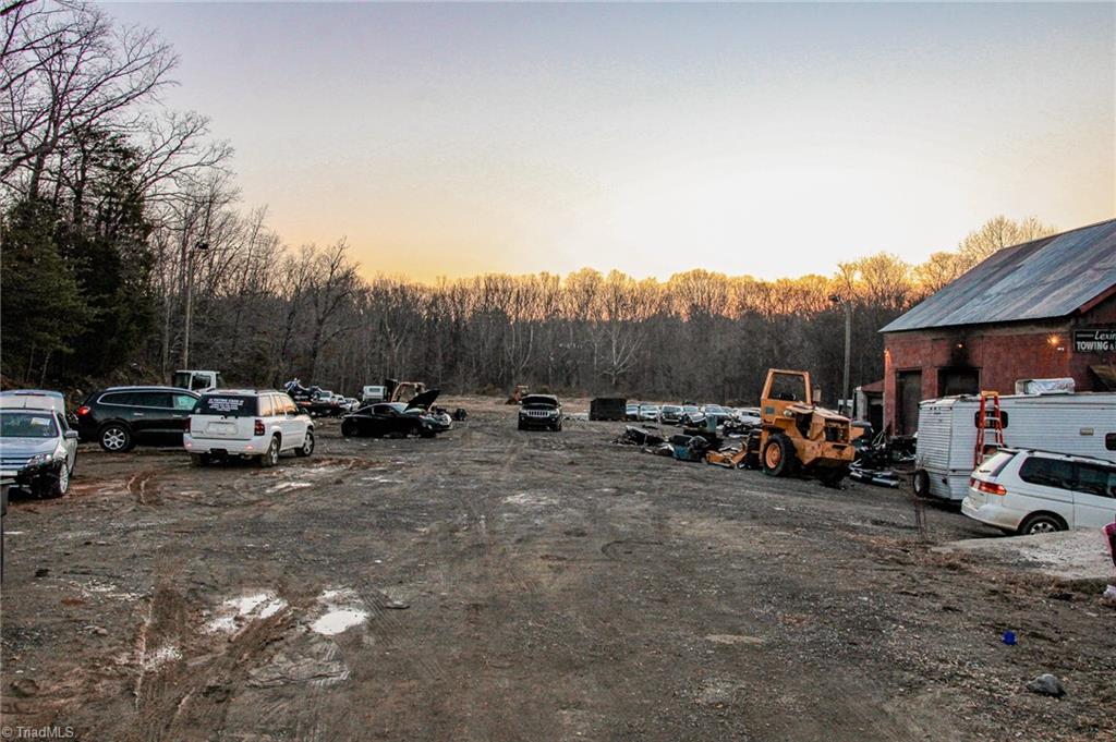 1526 Old Us Highway 64 Property Photo 3