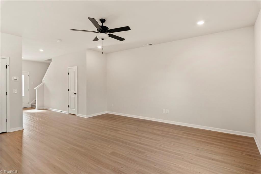 104 Macintosh Drive Property Photo 5