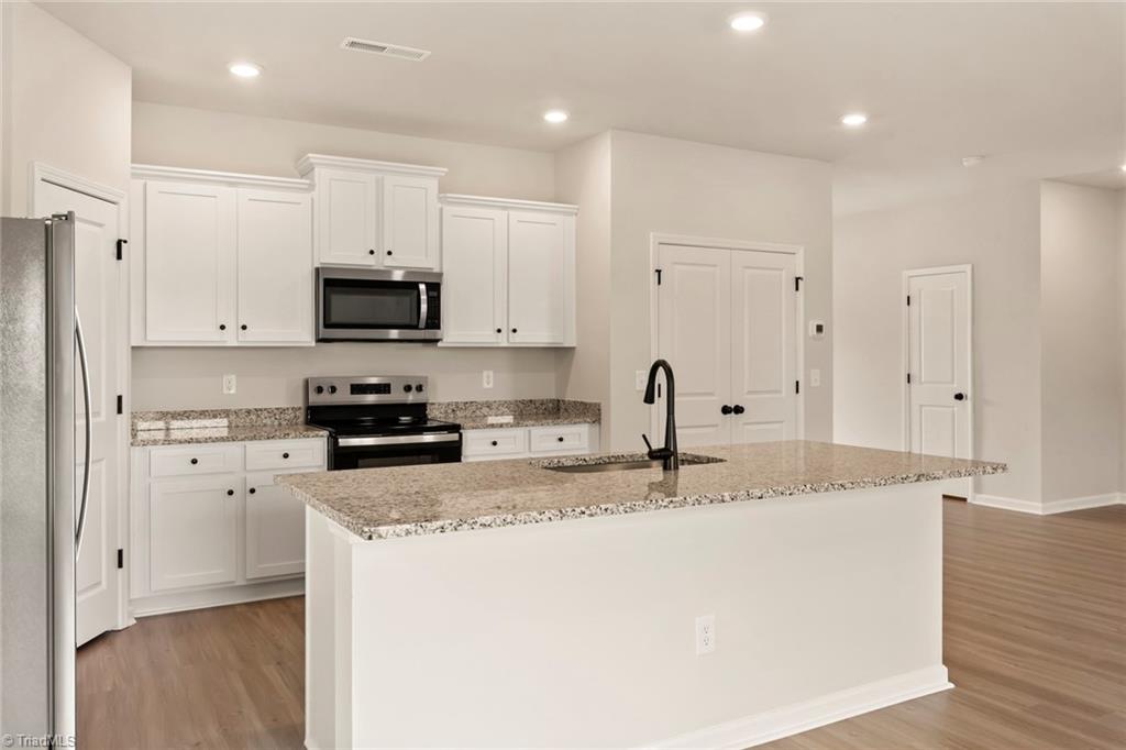104 Macintosh Drive Property Photo 12