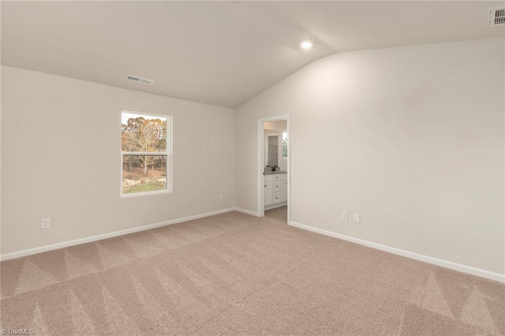 104 Macintosh Drive Property Photo 15