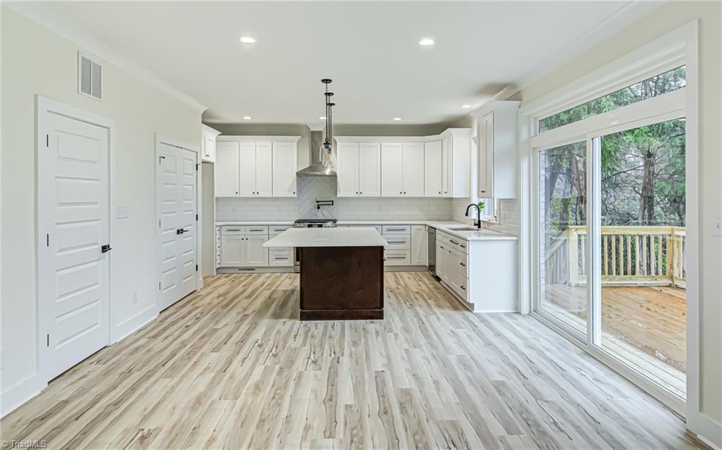 3787 Peony Way Property Photo 10