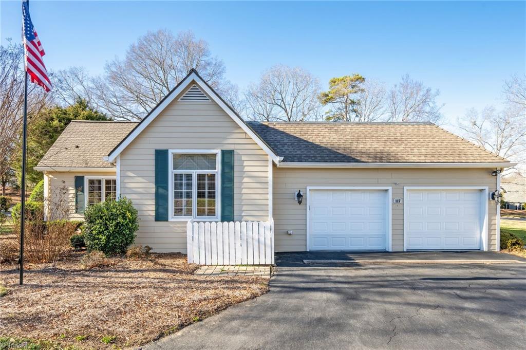 117 Linden Place Property Photo