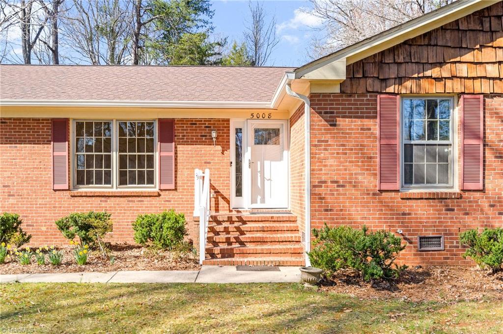 5008 Ellenwood Drive Property Photo 1