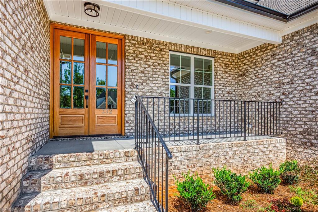 332 Indian Peaks Drive Property Photo 2
