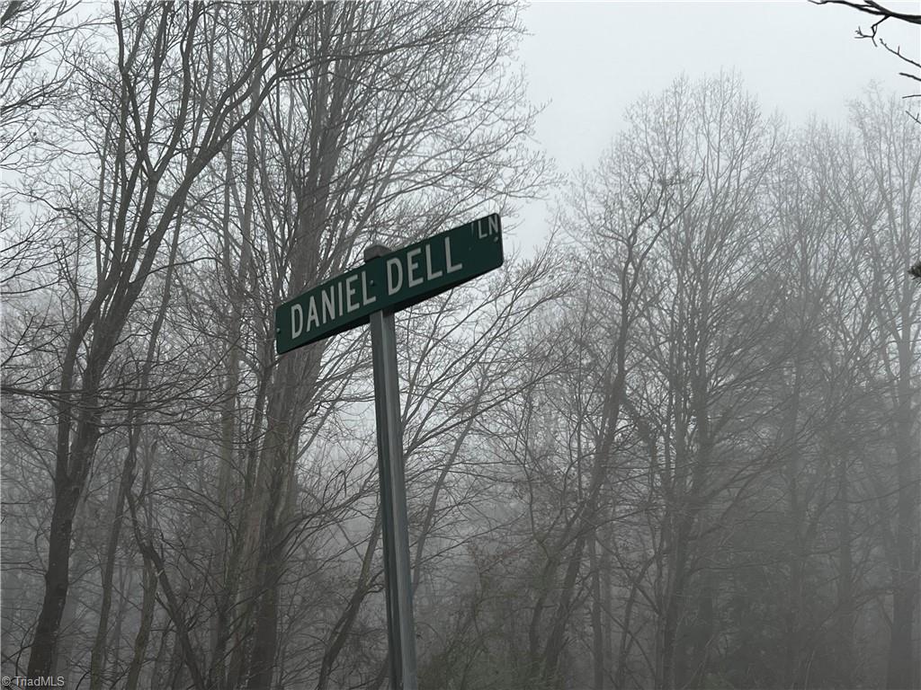 140 Daniels Dell Lane Property Photo 5