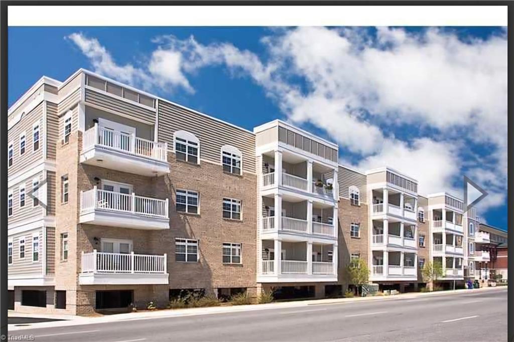 605 W Market Street W # 408 Property Photo 1