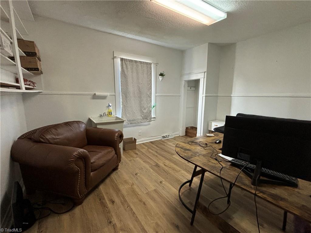 1213 Johnson Street Property Photo 7