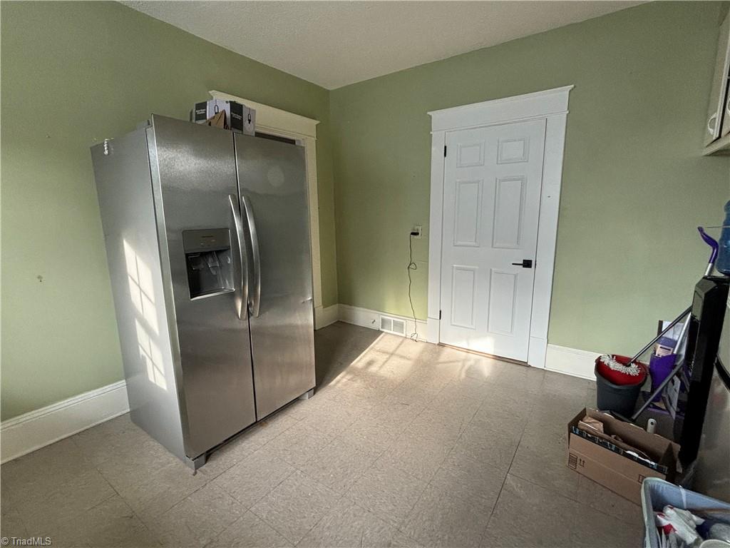 1213 Johnson Street Property Photo 10