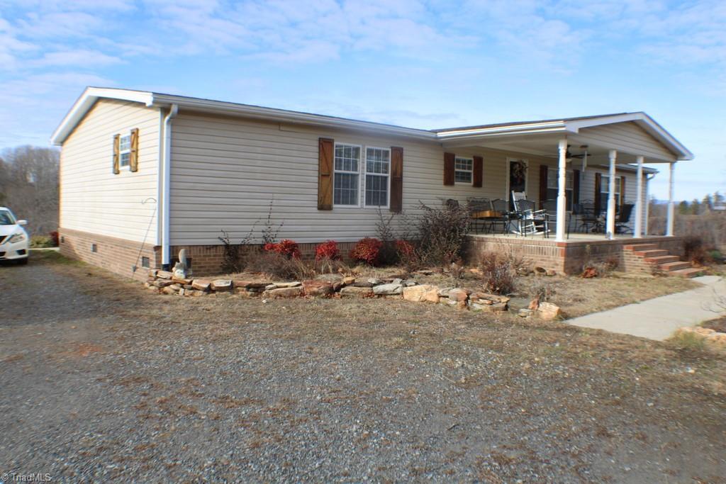2086 Ray Loop Road Property Photo