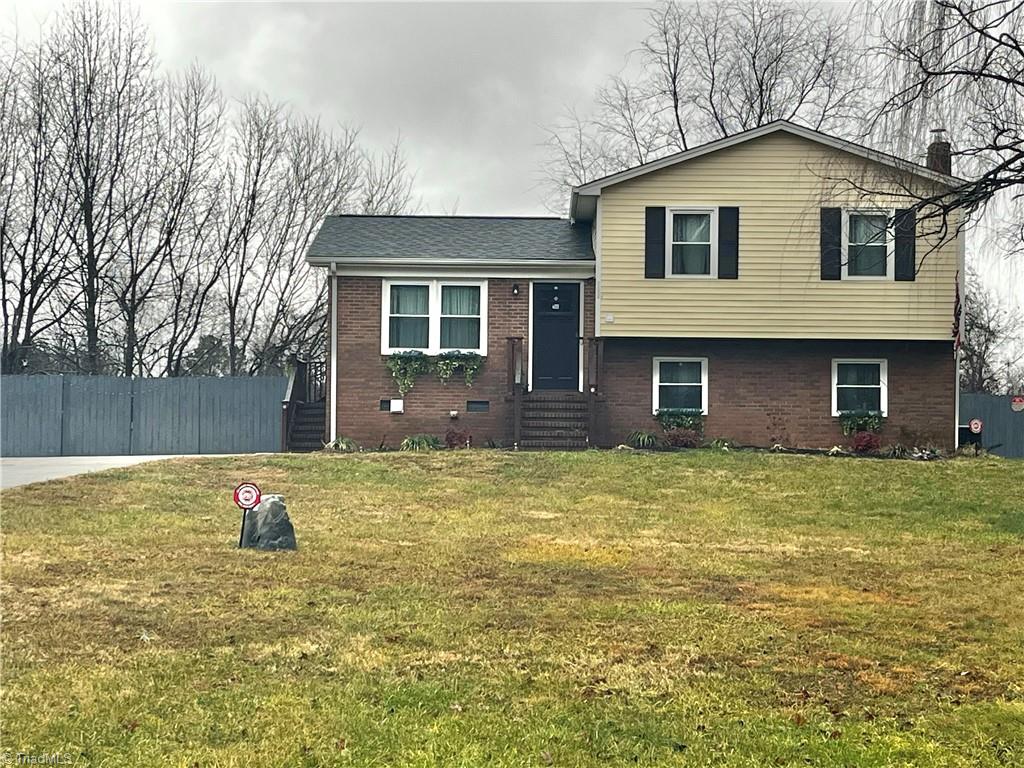 614 White Pines Country Club Road Property Photo 1