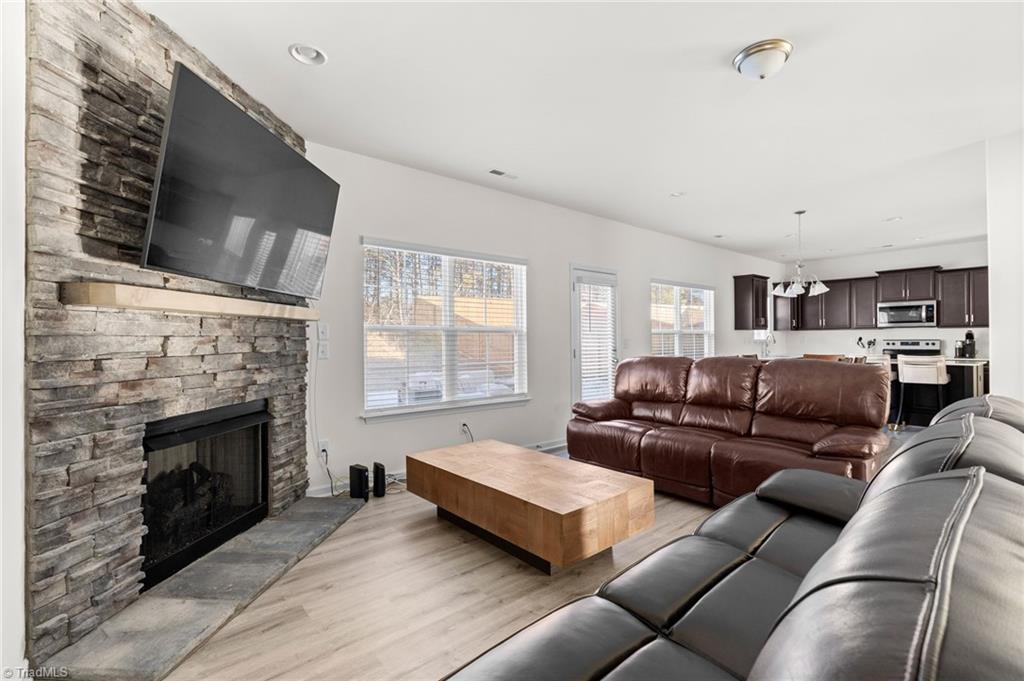 2116 Penley Trail Property Photo 4