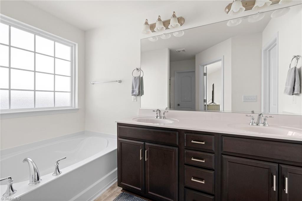 2116 Penley Trail Property Photo 24