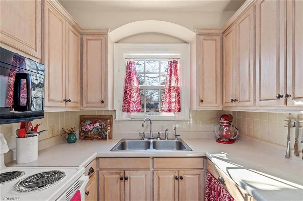 531 Farriss Avenue Property Photo 18