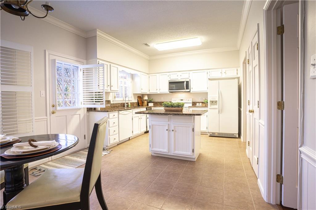 3410 Northline Avenue # B Property Photo 9