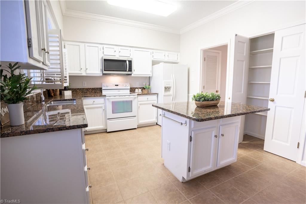 3410 Northline Avenue # B Property Photo 11