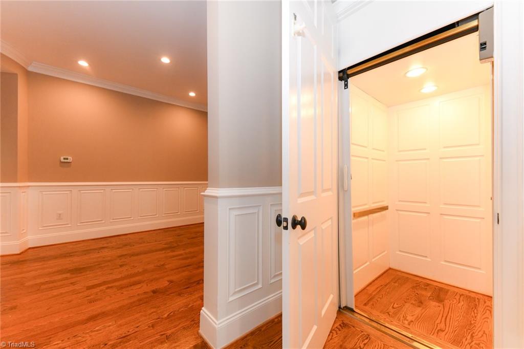 38 Midland Park Lane Property Photo 7