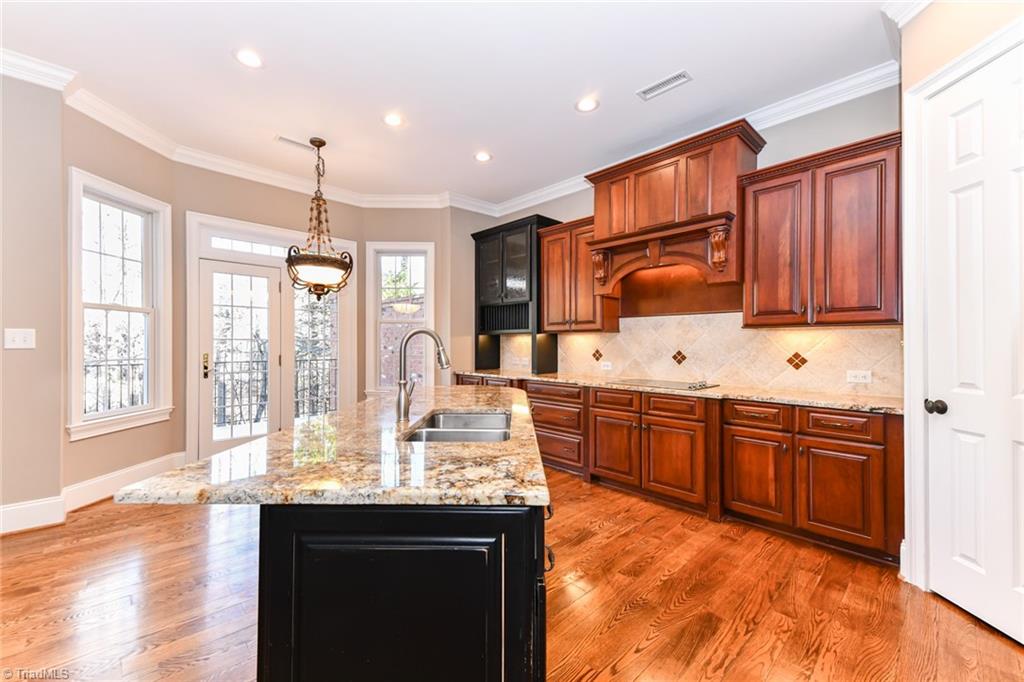 38 Midland Park Lane Property Photo 14