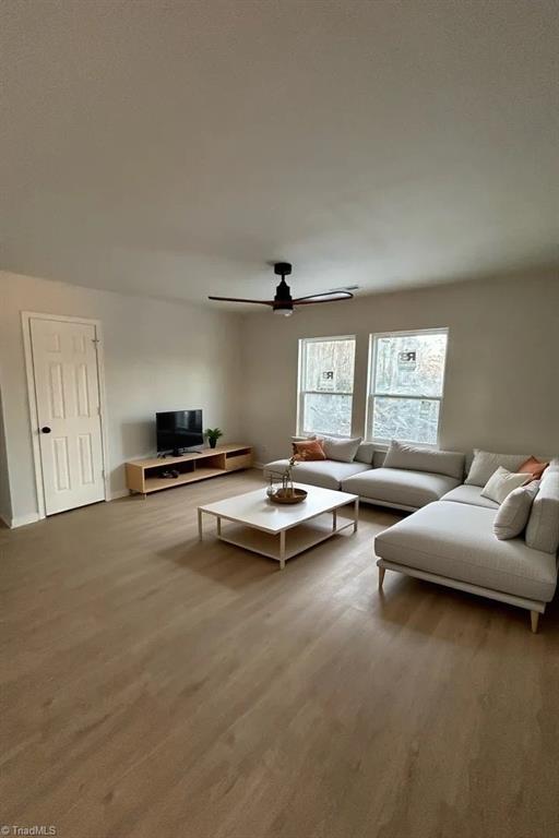 950 Hillsdale Street Property Photo 6