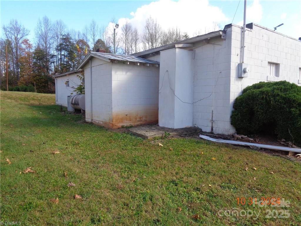 8172 Boone Trail Property Photo 9