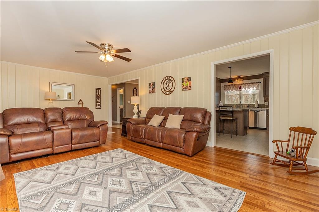 4950 Belgrove Road Property Photo 10