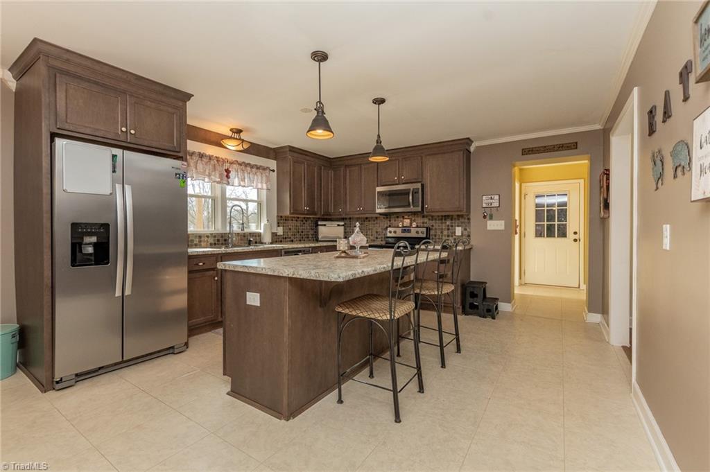4950 Belgrove Road Property Photo 14