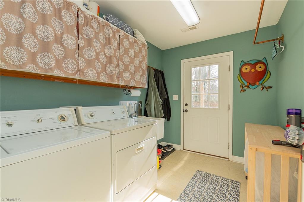 4950 Belgrove Road Property Photo 18