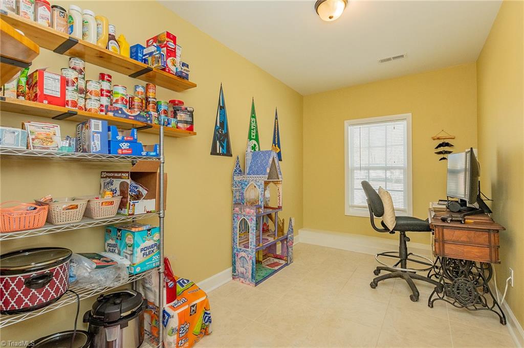 4950 Belgrove Road Property Photo 29
