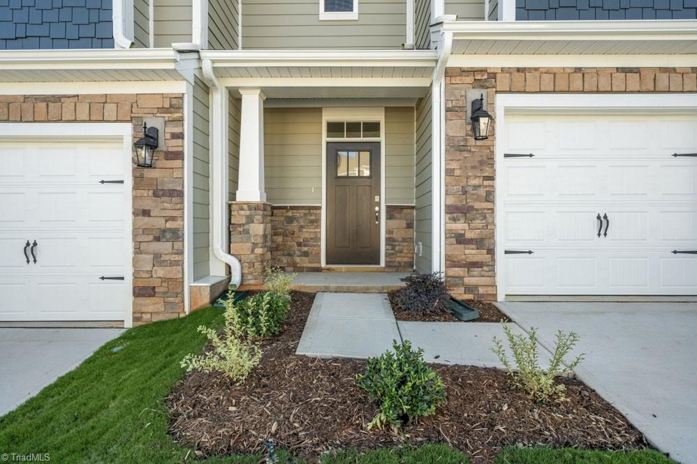 1204 Evelynnview Lane Property Photo 1