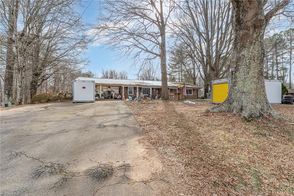 1078 River Road Property Photo