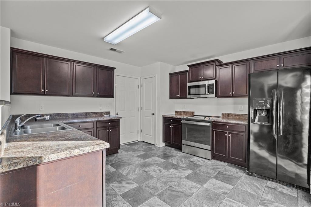 5304 Northridge Drive Property Photo 12