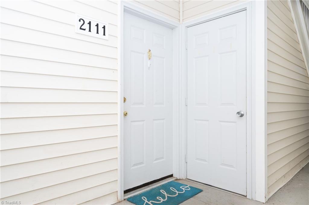 2111 Lambeth Farm Lane Property Photo 2