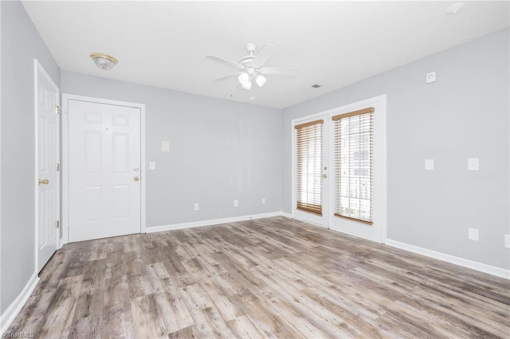 2111 Lambeth Farm Lane Property Photo 3