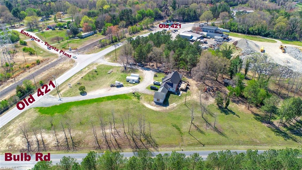 9010 Old 421 Road Property Photo