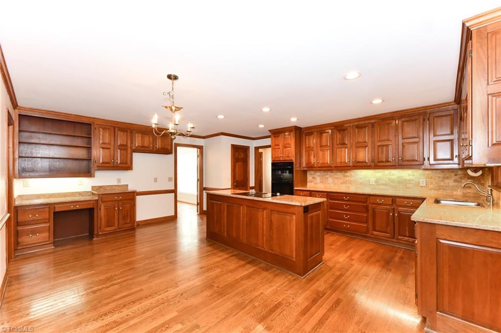 5 Kenbridge Court Property Photo 9