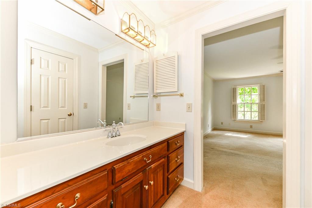 5 Kenbridge Court Property Photo 27