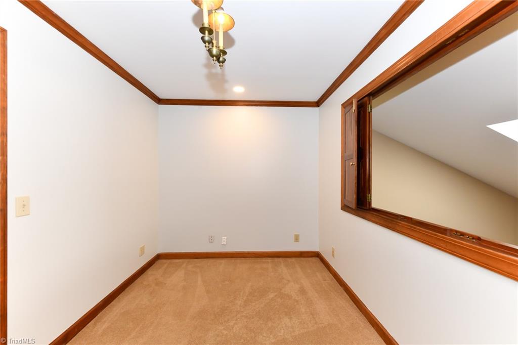 5 Kenbridge Court Property Photo 41