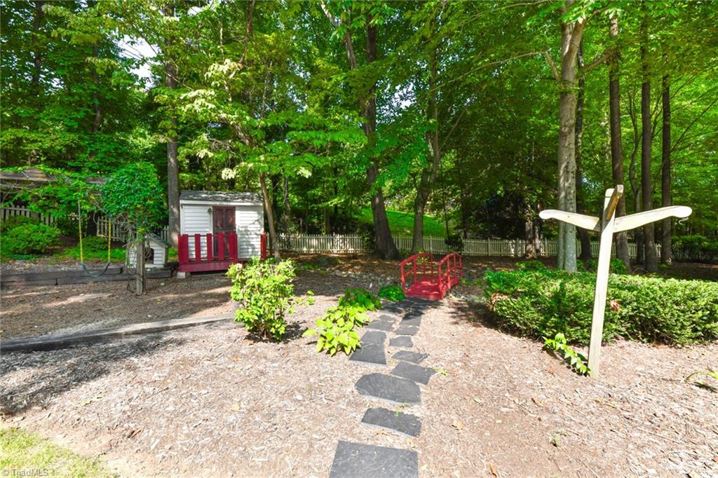 5 Kenbridge Court Property Photo 46