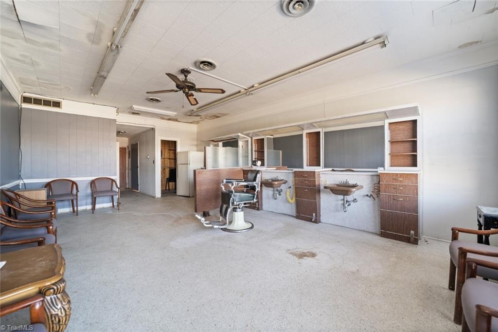 823 W Center Street Property Photo 8