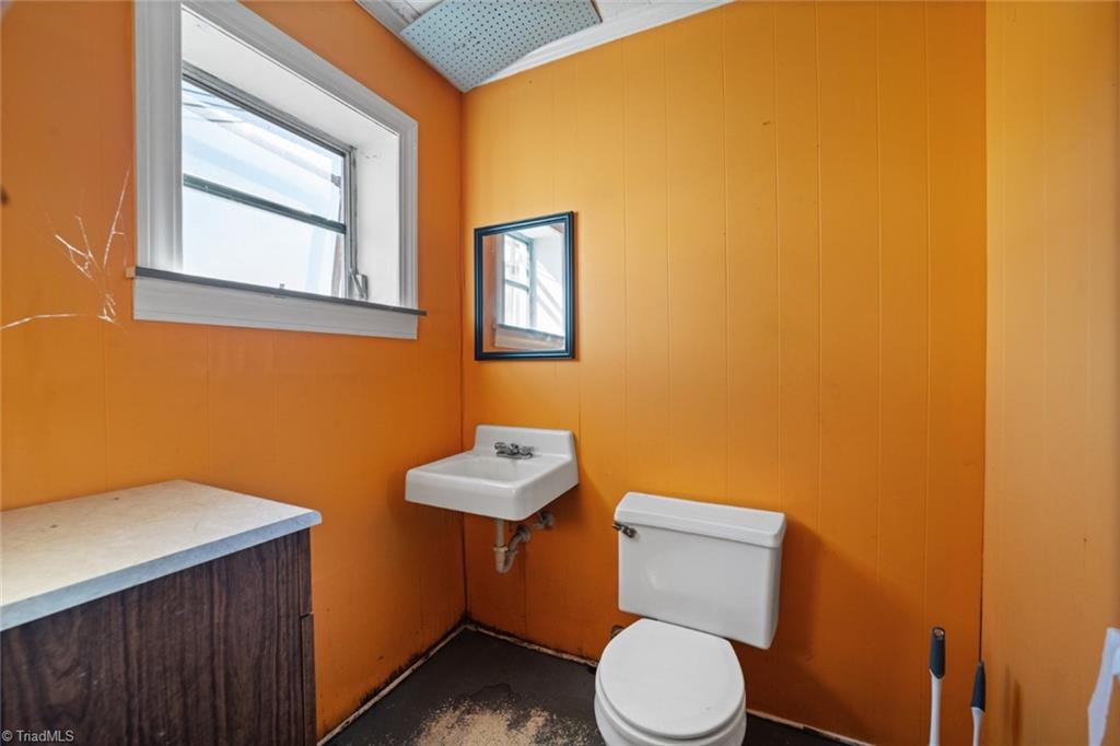 823 W Center Street Property Photo 10