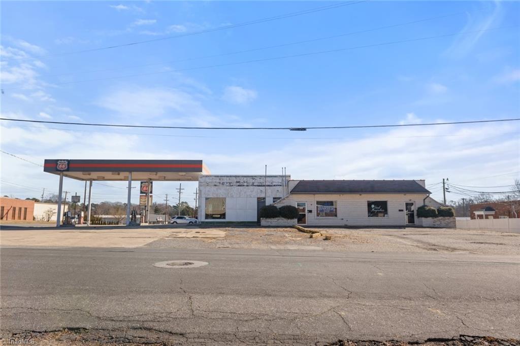 823 W Center Street Property Photo 11