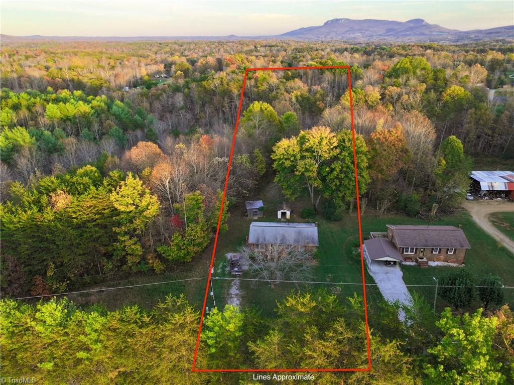 1210 Osborne Joyce Road Property Photo 2