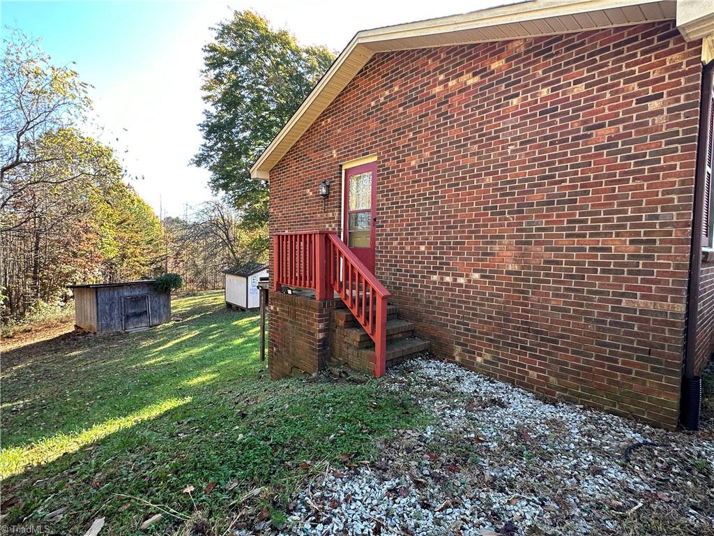 1210 Osborne Joyce Road Property Photo 5