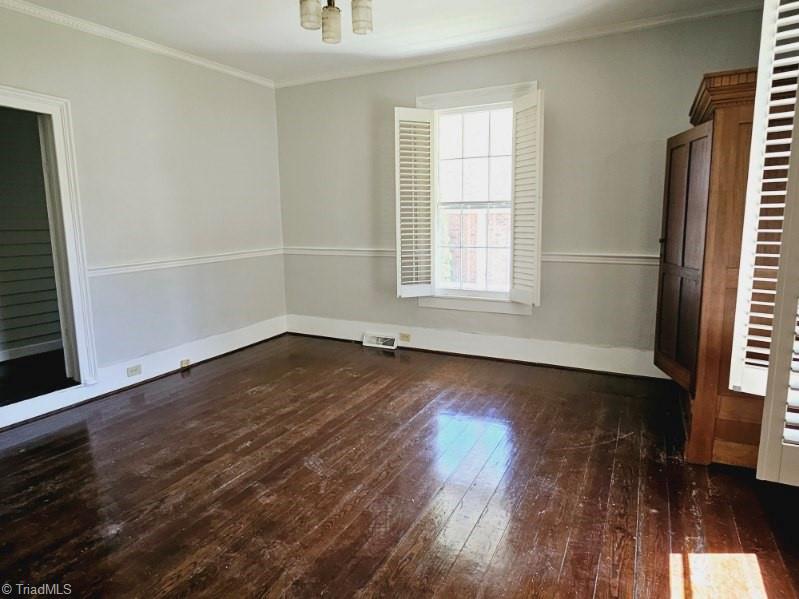 311 S Main Street Property Photo 6