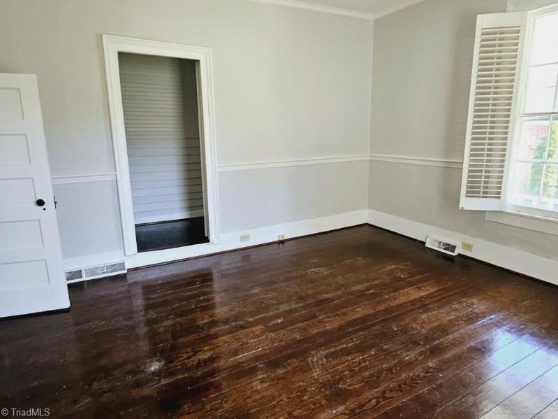 311 S Main Street Property Photo 7