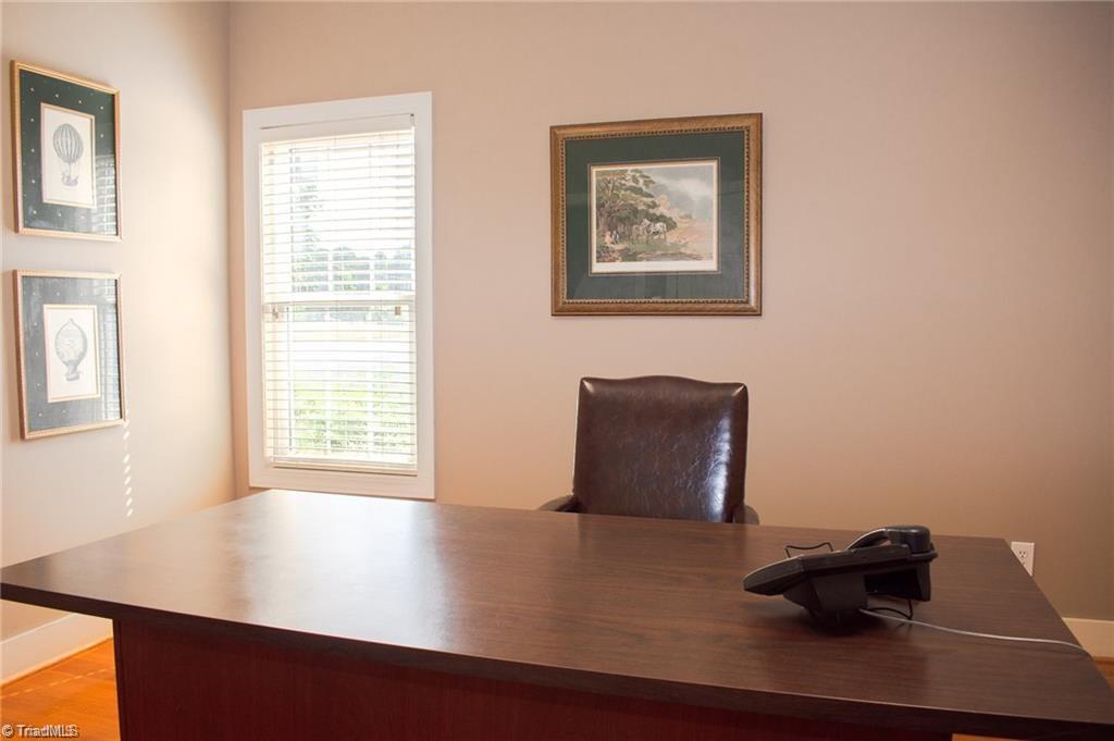 222 E Meadow Road Property Photo 20