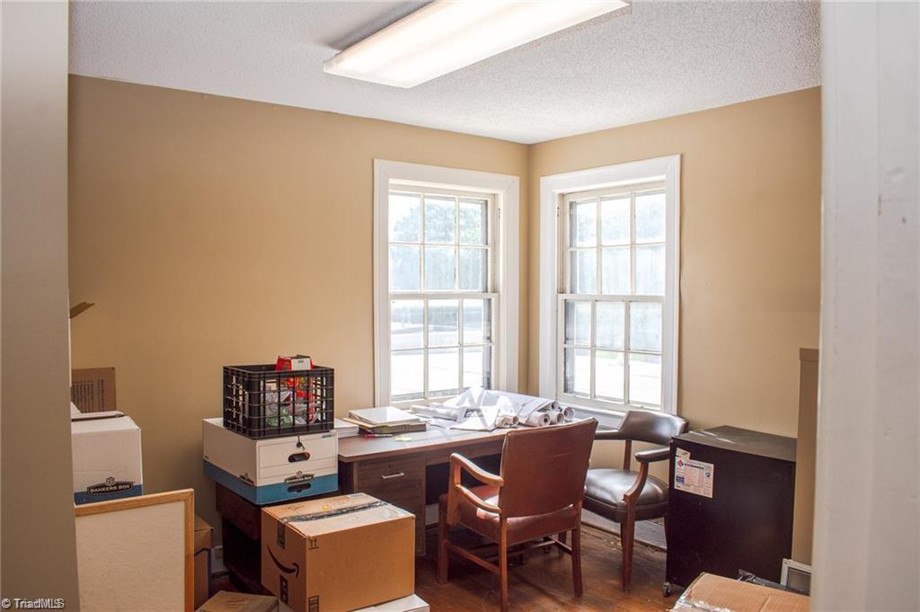 222 E Meadow Road Property Photo 28