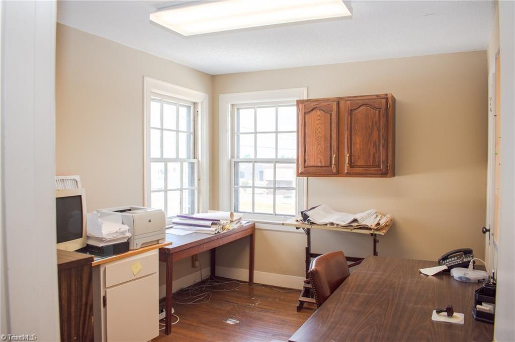 222 E Meadow Road Property Photo 29