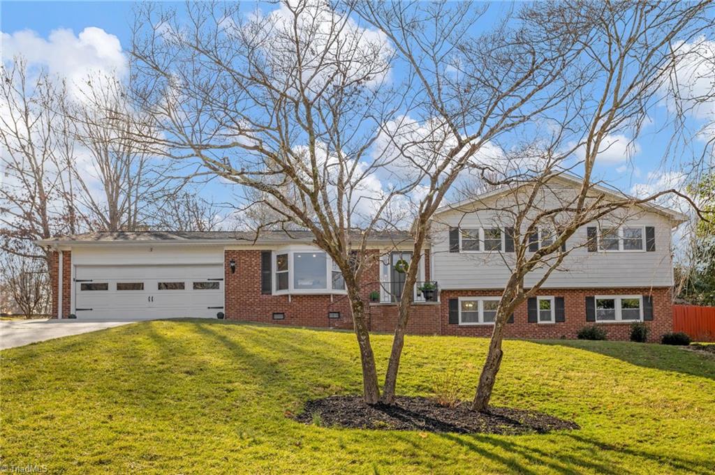 105 Cloverbrook Drive Property Photo