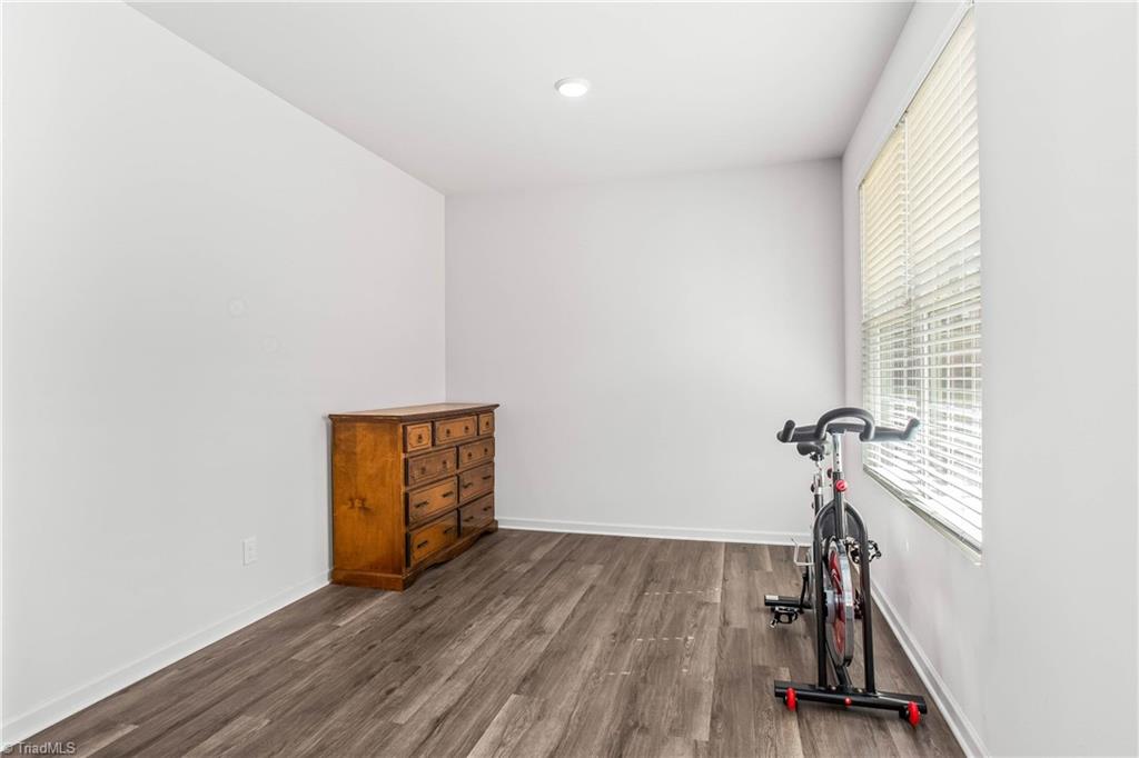 2559 Wallingford Road Property Photo 6